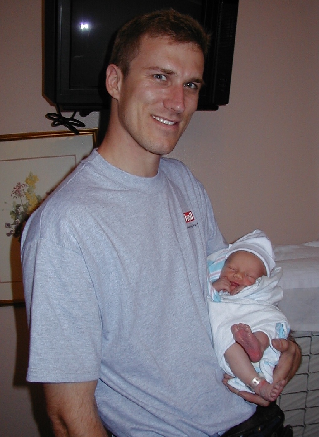 2000/03(March)/Vale_Andrew_Hildebrand_Arrives/1024x768_2000-03-05-Travis-Vale-02.jpg