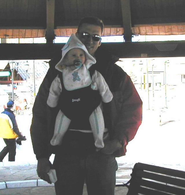 2000/04(April)/Colorado_Ski_Trip/640x480_2000-04-01-21-Travis-Chance-Breckenridge-Center.jpg