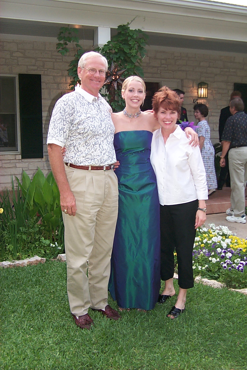 2000/04(April)/Westlake-Prom/1024x768_P0001417.JPG