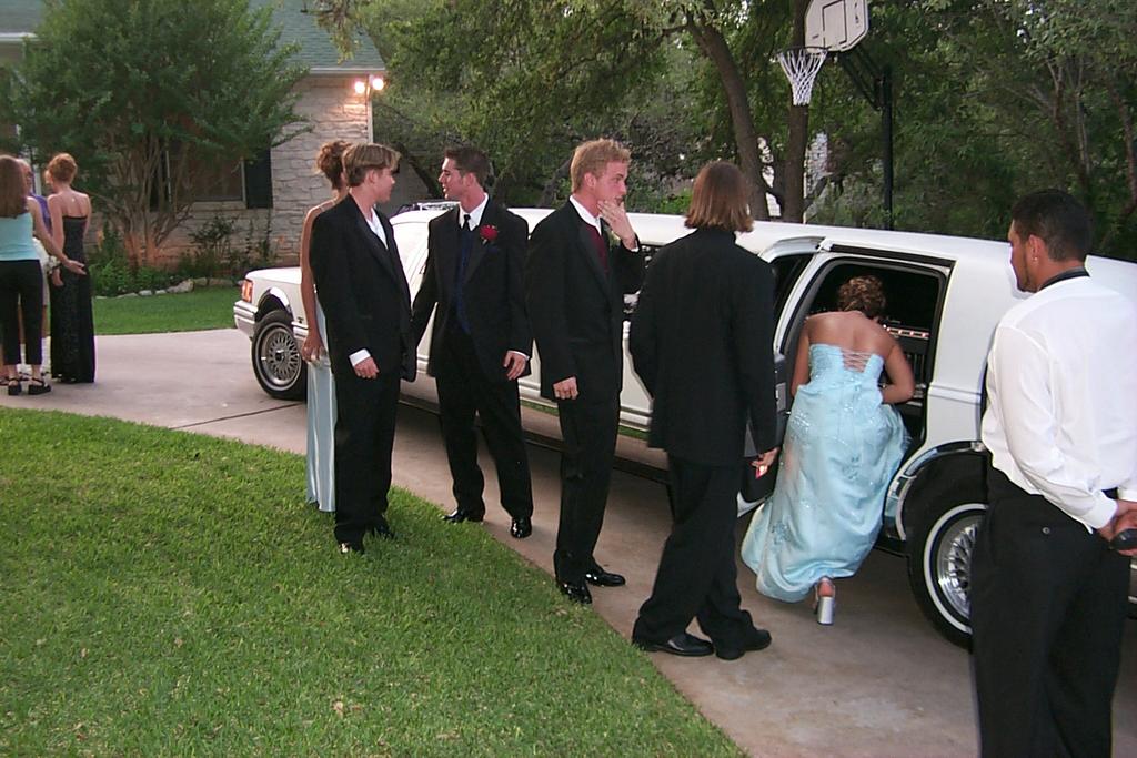 2000/04(April)/Westlake-Prom/1024x768_P0001435.JPG