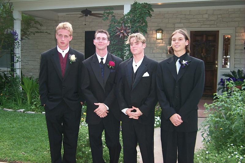 2000/04(April)/Westlake-Prom/800x600_P0001424.JPG