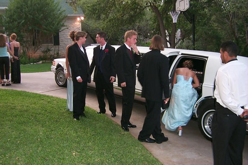 2000/04(April)/Westlake-Prom/800x600_P0001435.JPG