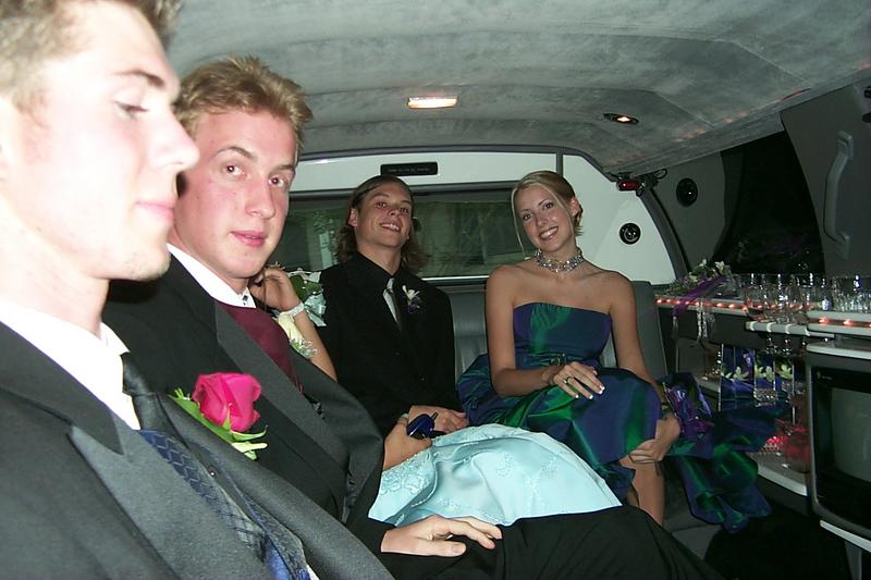 2000/04(April)/Westlake-Prom/800x600_P0001436.JPG