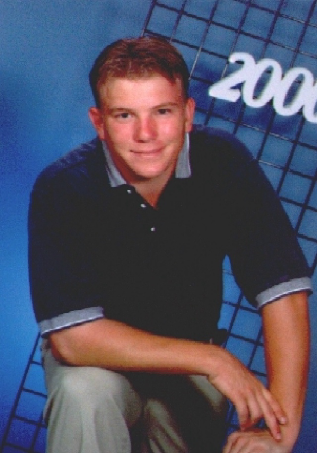 2000/06(June)/640x480_2000-06-Teddy_Mussatto_Grad.jpg