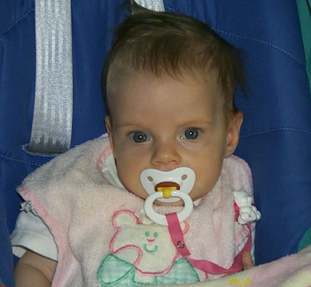 2000/08(August)/South_Dakota_Family/1024x768_2000-08-01-1996-Genna-3-and-a-half-months.JPG