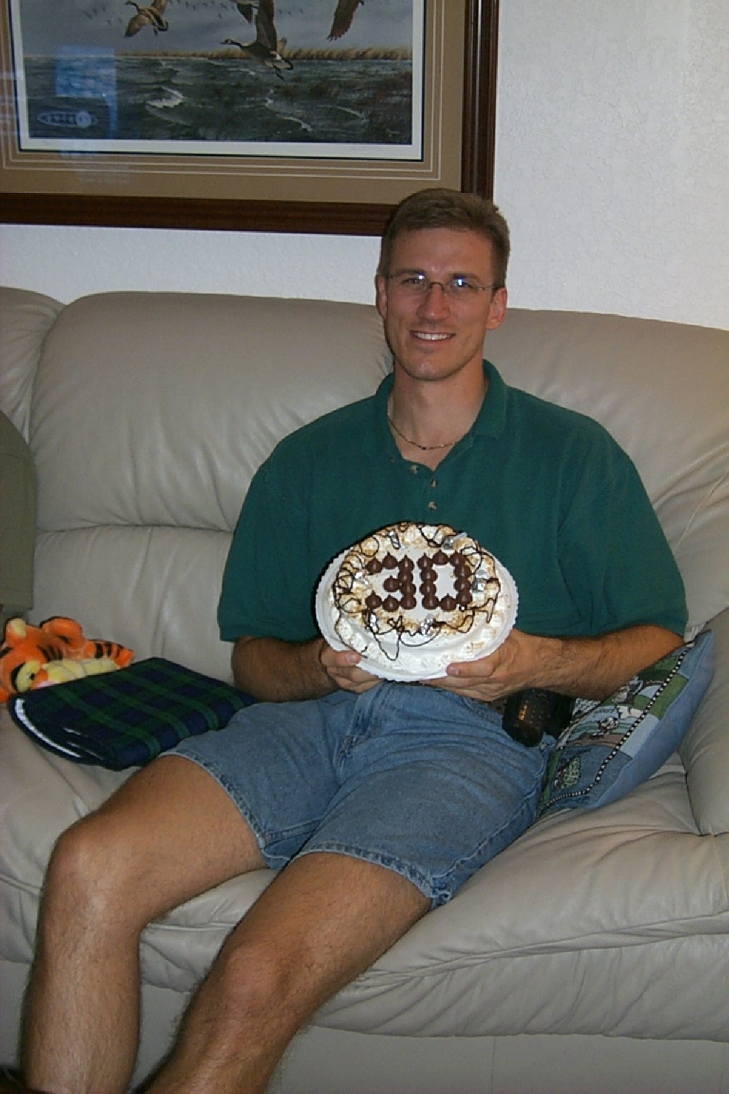 2000/08(August)/Travis_30th_Birthday/1024x768_2000-08-23-2147-Travis-Cake.JPG