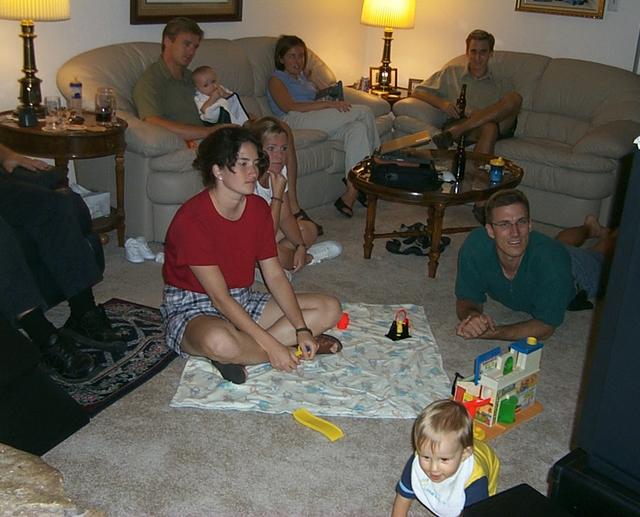 2000-08-23-2146-Watching-Final-Survivor-Episode.JPG