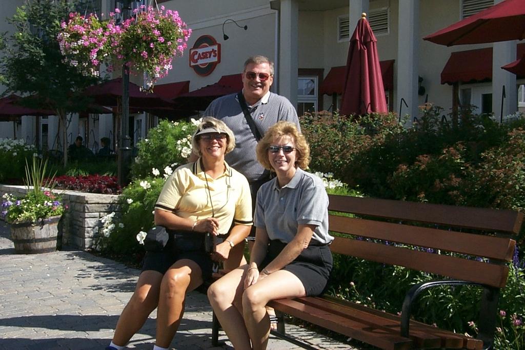 2000/08(August)/Tremblant_Canada/1024x768_2000-08-27-2186-DeVillage-JIm-Janeen-Donna.JPG