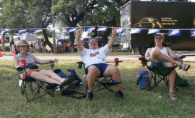 2000-09-09-2294-Tailgate-Party-Janeen-Jim-.JPG