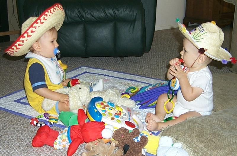 2000/09(September)/800x600_2000-09-19-2361-Vale-Chance-Sombreros.JPG