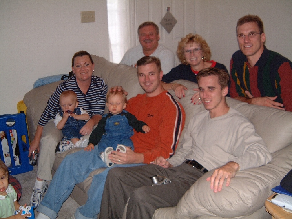 2000/10(October)/Chance_First_Birthday/1024x768_2000-10-07S-Chance-Birthday-Hildebrands.JPG