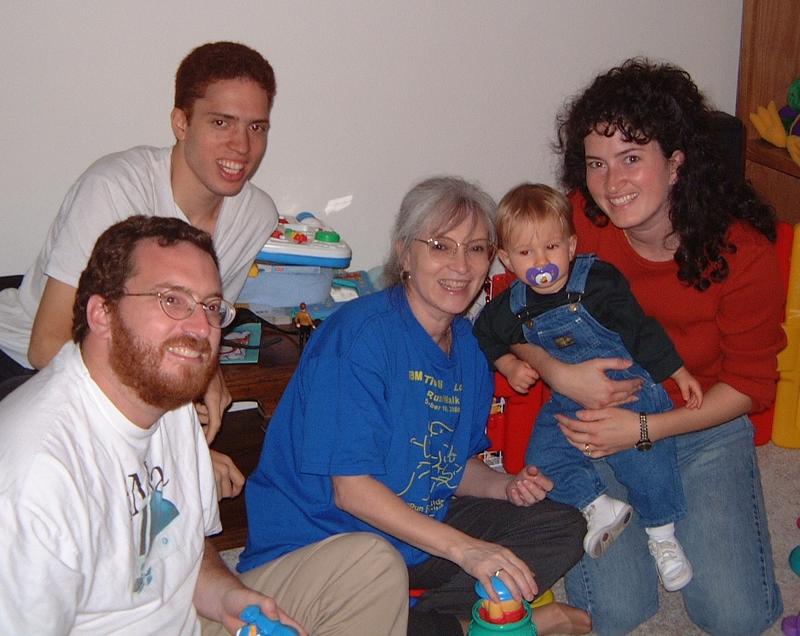 2000/10(October)/Chance_First_Birthday/800x600_2000-10-07G-Hammet-Group.JPG