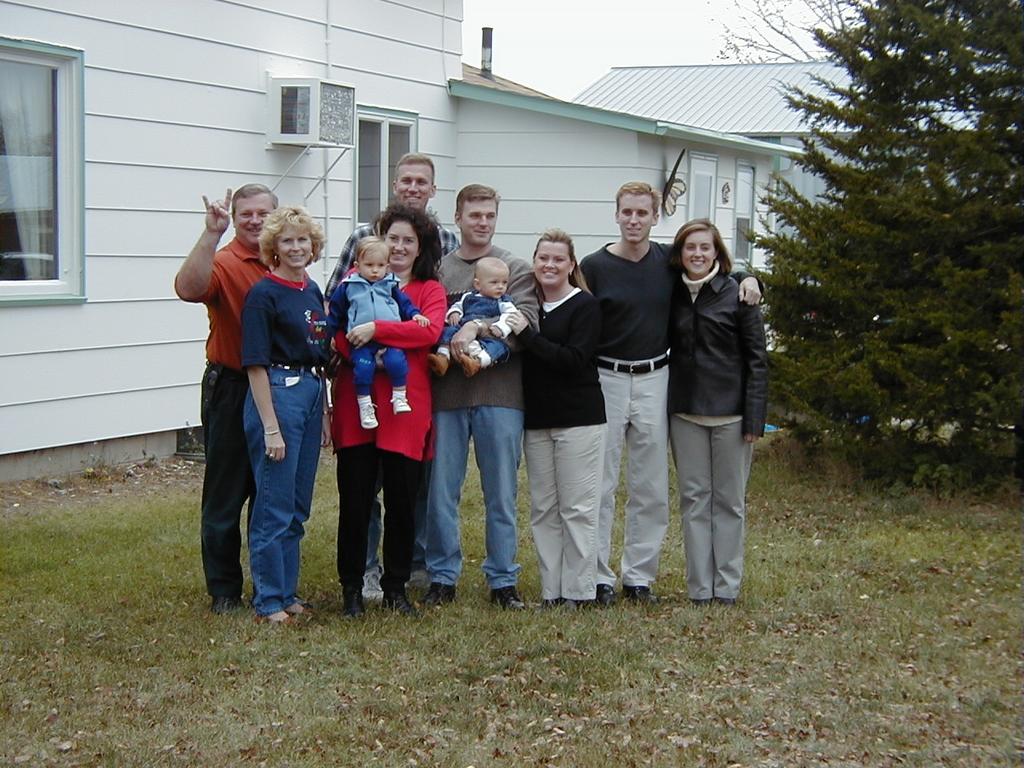 2000/10(October)/SD_Scott_Reunion/1024x768_2000-10-27-28-Scott-Farm-Janeens-Family.JPG