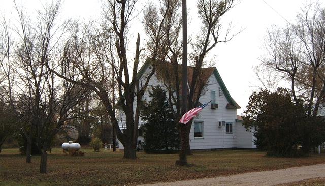 2000-10-23-2-Fresh-Painted-Farm-House.JPG