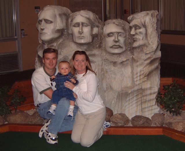 2000-10-26-03-Holidome-First-Arrivals-Katie-Justin-Vale.JPG