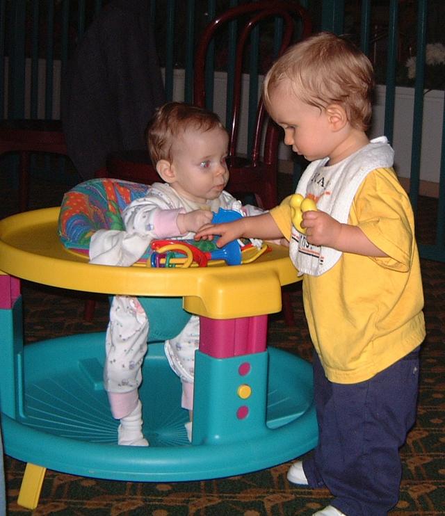 2000/10(October)/SD_Scott_Reunion/640x480_2000-10-26-27-Holidome-Genna-Chance.JPG