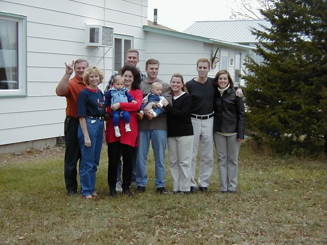 2000-10-27-28-Scott-Farm-Janeens-Family.JPG