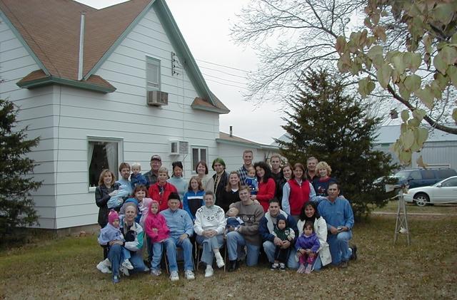 2000-10-27-36-Scott-Farm-Albert-MaryHelens-Family.JPG