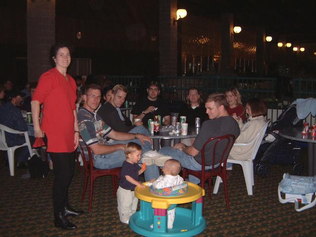 2000/10(October)/SD_Scott_Reunion/640x480_2000-10-27-51-Holidome.JPG