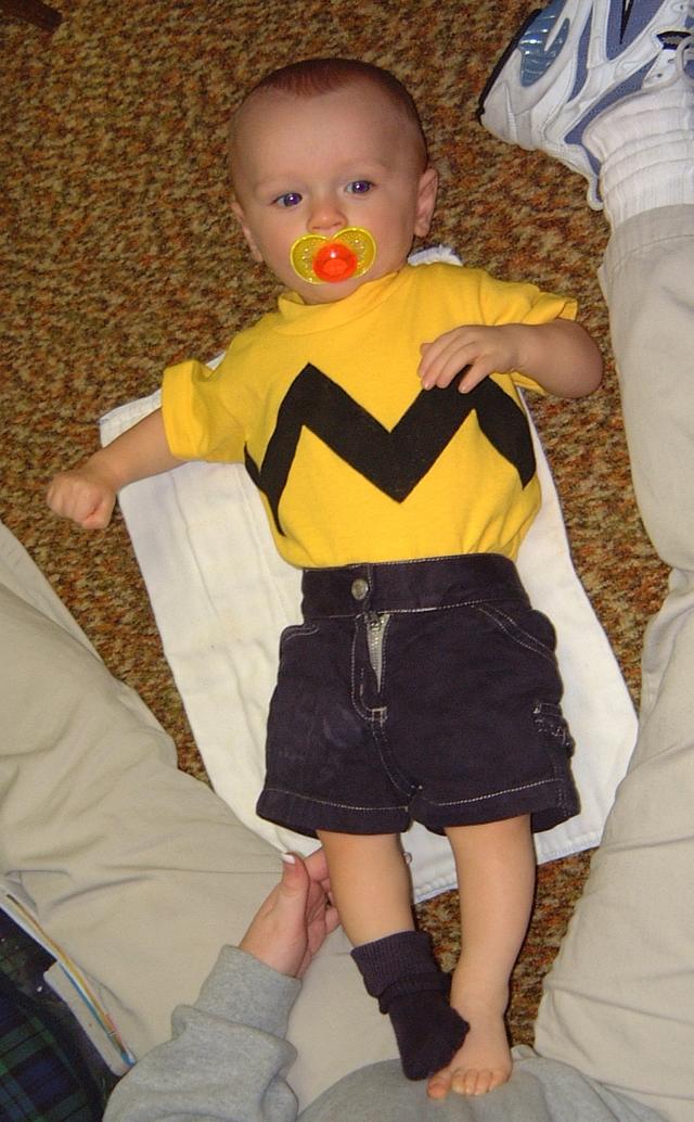2000-10-28-20-Church-Basement-Costume-Party-Charlie-Brown-Vale.JPG