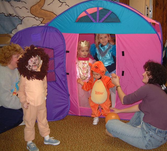 2000-10-28-23-Church-Basement-Costume-Party-Gabrielle-Onna-Brooke-Chance.JPG