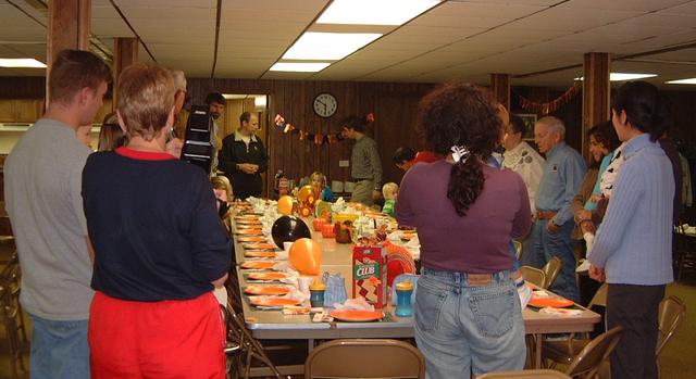 2000/10(October)/SD_Scott_Reunion/640x480_2000-10-28-37-Church-Basement-Turkey-Dinner.JPG