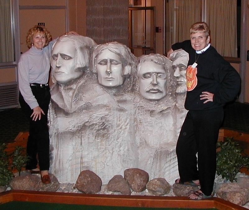 2000/10(October)/SD_Scott_Reunion/800x600_2000-10-26-35-Holidome-Janeen-Marci.JPG