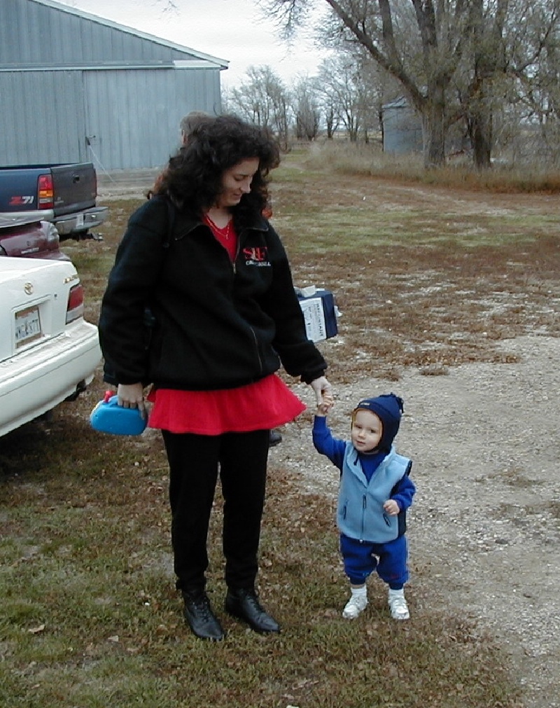 2000/10(October)/SD_Scott_Reunion/800x600_2000-10-27-11-Scott-Farm-Susie-Chance-Arriving.JPG