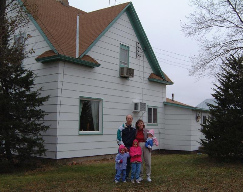 2000/10(October)/SD_Scott_Reunion/800x600_2000-10-27-35-Scott-Farm-Dans-Family.JPG