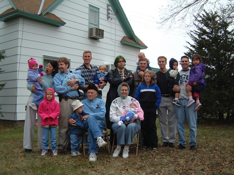 2000-10-27-45-Scott-Farm-Albert-MaryHelens-Grandkids.JPG