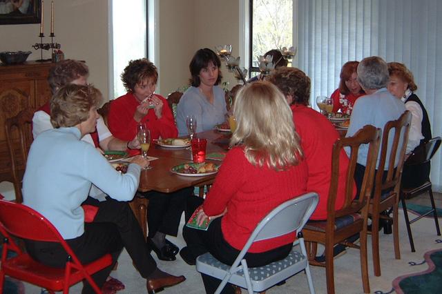 2000/12(December)/Lost_Creek_LGA_Christmas_Luncheon/640x480_2000-12-09-105942AA.JPG