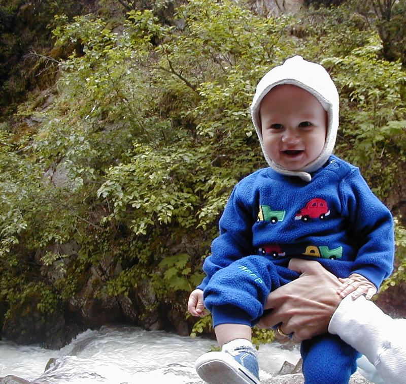2000/GRANDMAS_FAVORITES/800x600_2000-07-06-Alaska-Cruise-21-Chance-Waterfall-Ketchican.jpg