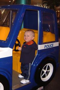2001-01-10-4-Vale-Mall.JPG