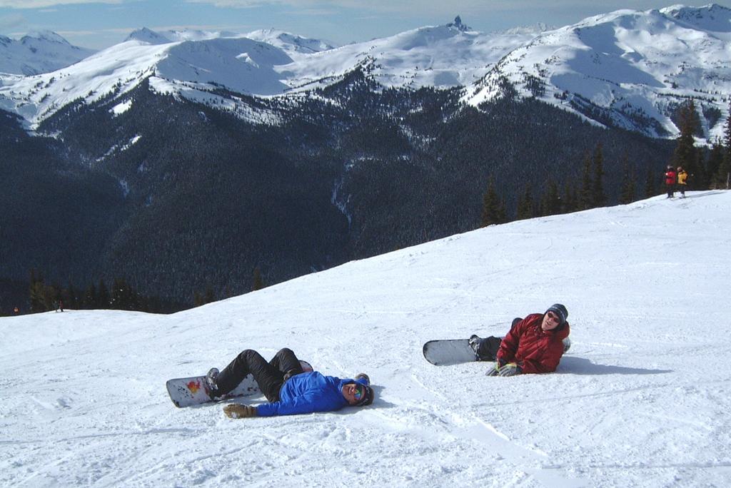2001-02-13-4-Tired-Snowboarders-Justin-Travis.JPG