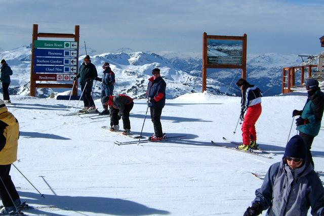 2001/02(February)/2(Whistler_Family_Ski_Trip)/640x480_2001-02-13-7Jim-Top-0f-Blackcomb.JPG