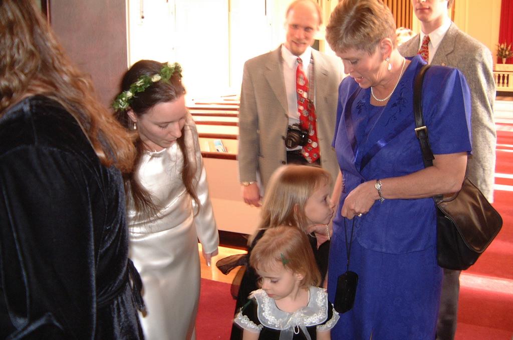 2001/02(February)/3(Joseph_and_Emilys_Wedding)/1024x768_2001-02-24-17.JPG