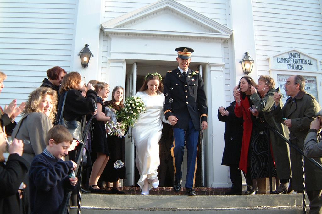 2001/02(February)/3(Joseph_and_Emilys_Wedding)/1024x768_2001-02-24-20.JPG
