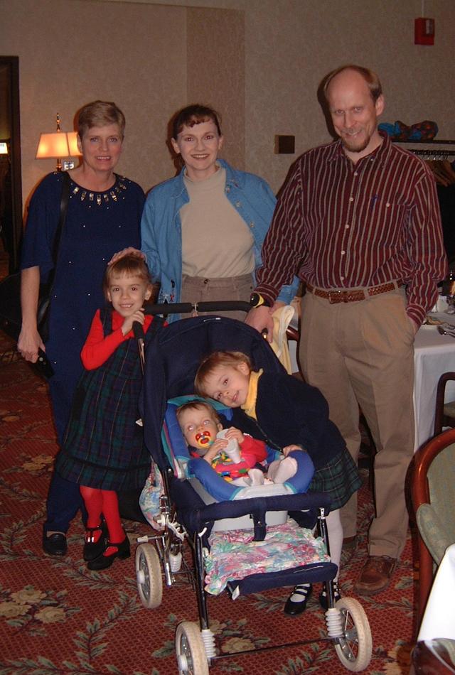 2001/02(February)/3(Joseph_and_Emilys_Wedding)/640x480_2001-02-23-9.JPG