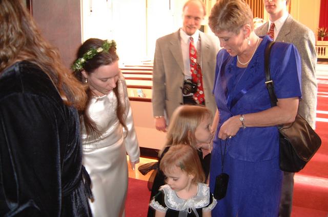 2001/02(February)/3(Joseph_and_Emilys_Wedding)/640x480_2001-02-24-17.JPG