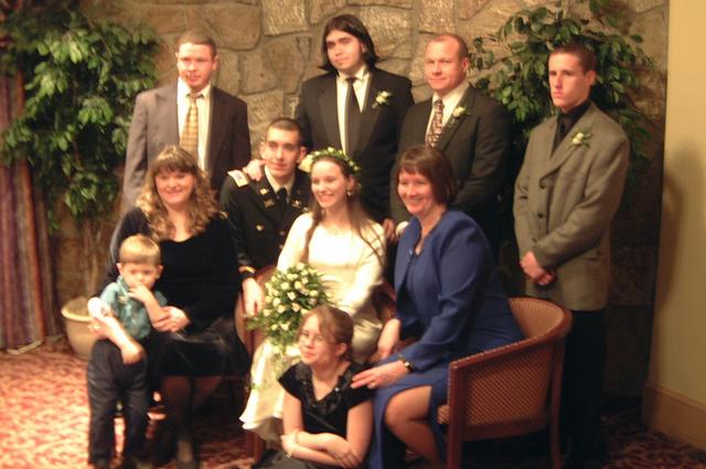 2001/02(February)/3(Joseph_and_Emilys_Wedding)/640x480_2001-02-24-22.JPG