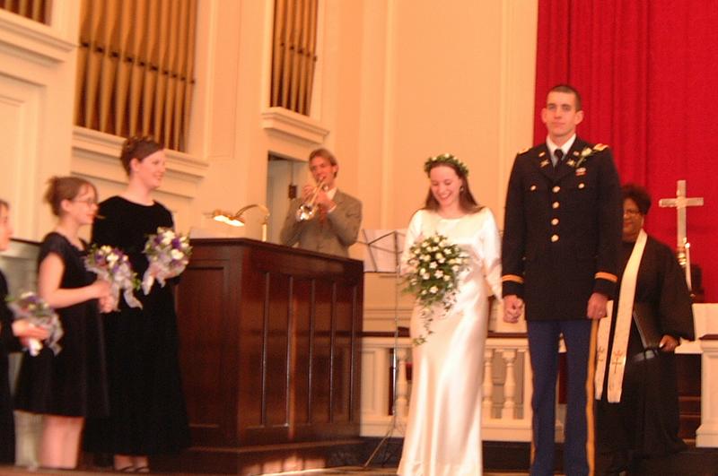 2001/02(February)/3(Joseph_and_Emilys_Wedding)/800x600_2001-02-24-13.JPG