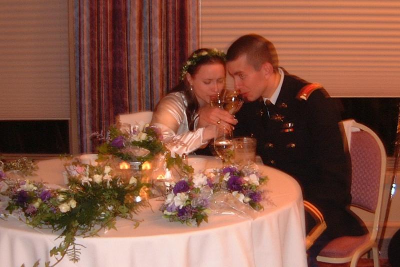 2001/02(February)/3(Joseph_and_Emilys_Wedding)/800x600_2001-02-24-24.JPG