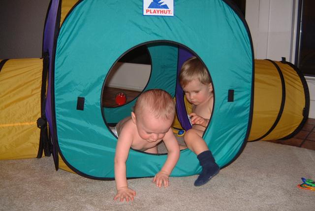 2001-02-27-2-fun-in-the-playhut.JPG