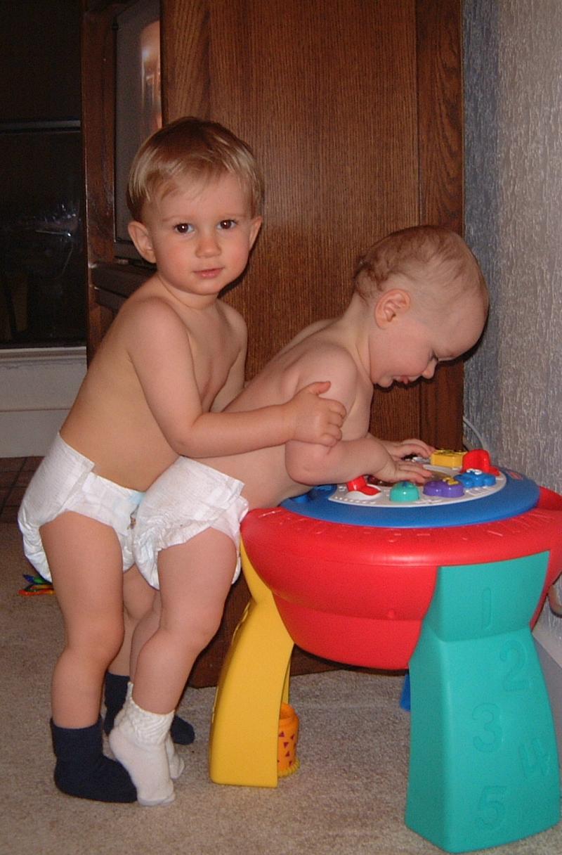 2001-02-27-3-Intellitable-fun.JPG