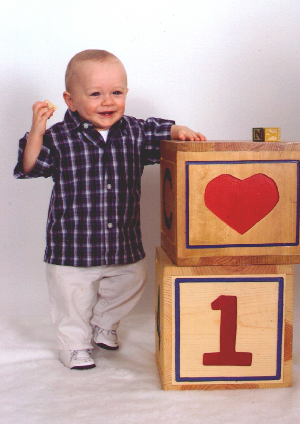 2001-03-04-Vale-1-Year-Professional-picture.jpg