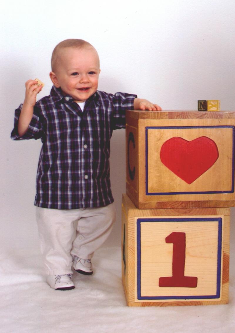 2001-03-04-Vale-1-Year-Professional-picture.jpg