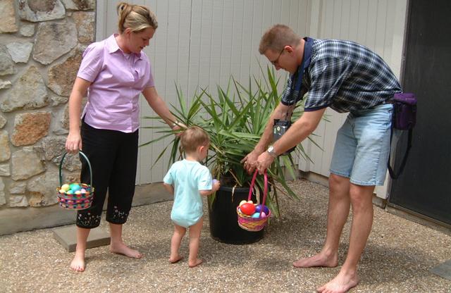 2001-04-15-25-Egg-Hunt.JPG