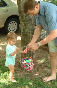 2001-04-15-22-Egg-Hunt.JPG
