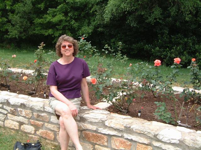 2001/04(April)/4(Heather_Joan_Tour_Austin_Flowers)/2001-04-21-01-Zilker-Gardens.JPG