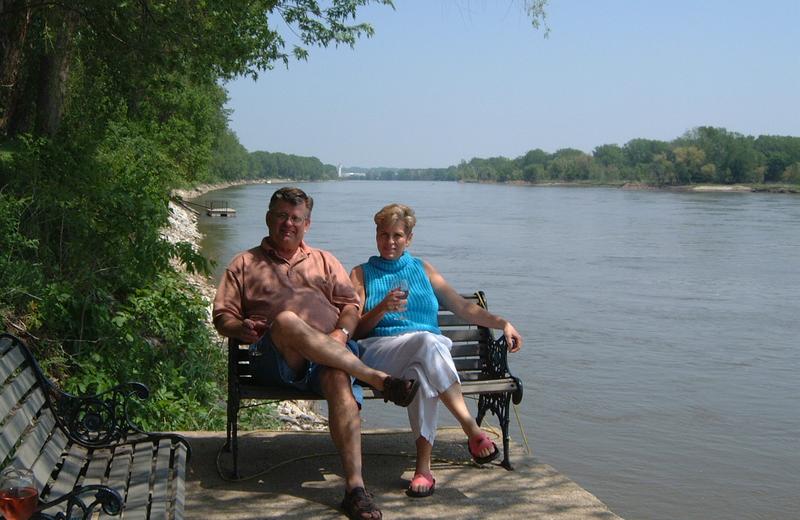 2001/05(May)/1(Visiting_Marci)/800x600_2001-05-13-Mothers-Day-2.JPG